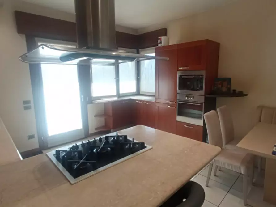 Immagine 9 di Casa bifamiliare in vendita  in Via Giuseppe Verdi a Montegrotto Terme