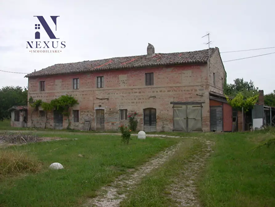 Immagine 1 di Rustico / casale in vendita  a Fano