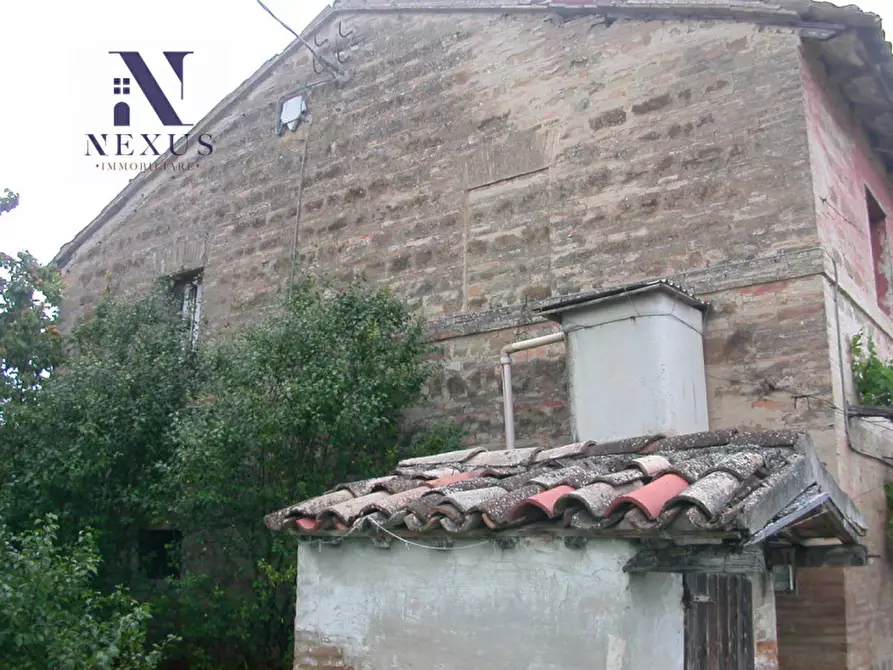 Immagine 10 di Rustico / casale in vendita  a Fano