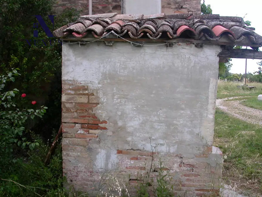 Immagine 11 di Rustico / casale in vendita  a Fano