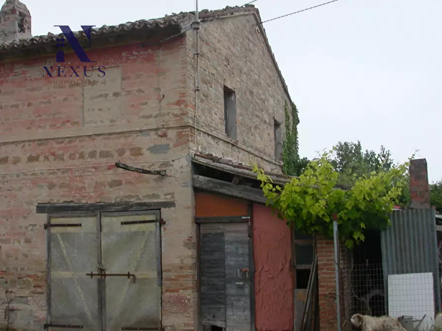 Immagine 14 di Rustico / casale in vendita  a Fano