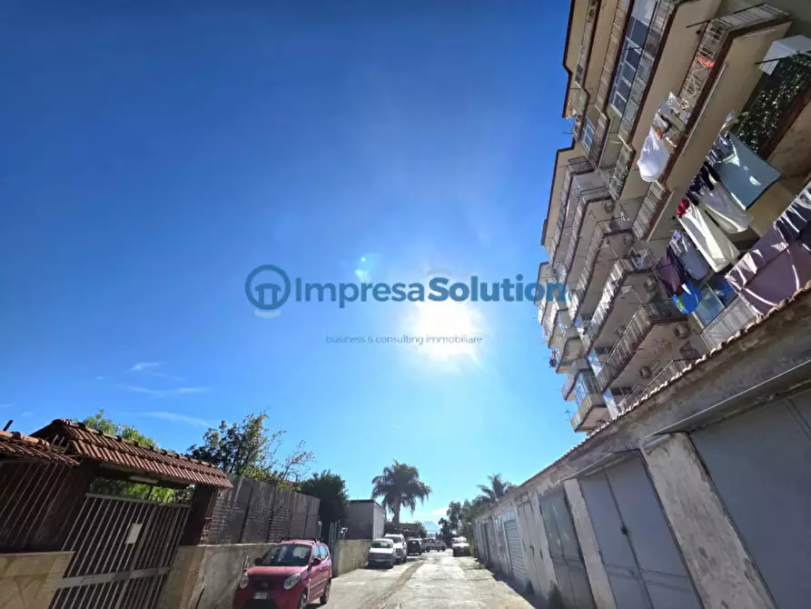 Immagine 3 di Garage in vendita  in Via Vicinale Campanile a Napoli