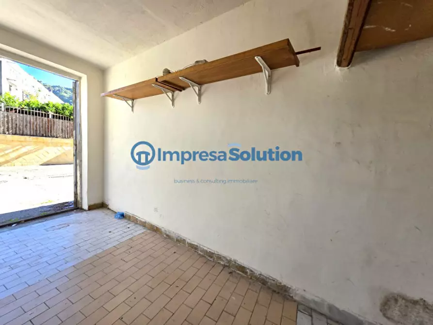 Immagine 12 di Garage in vendita  in Via Vicinale Campanile a Napoli