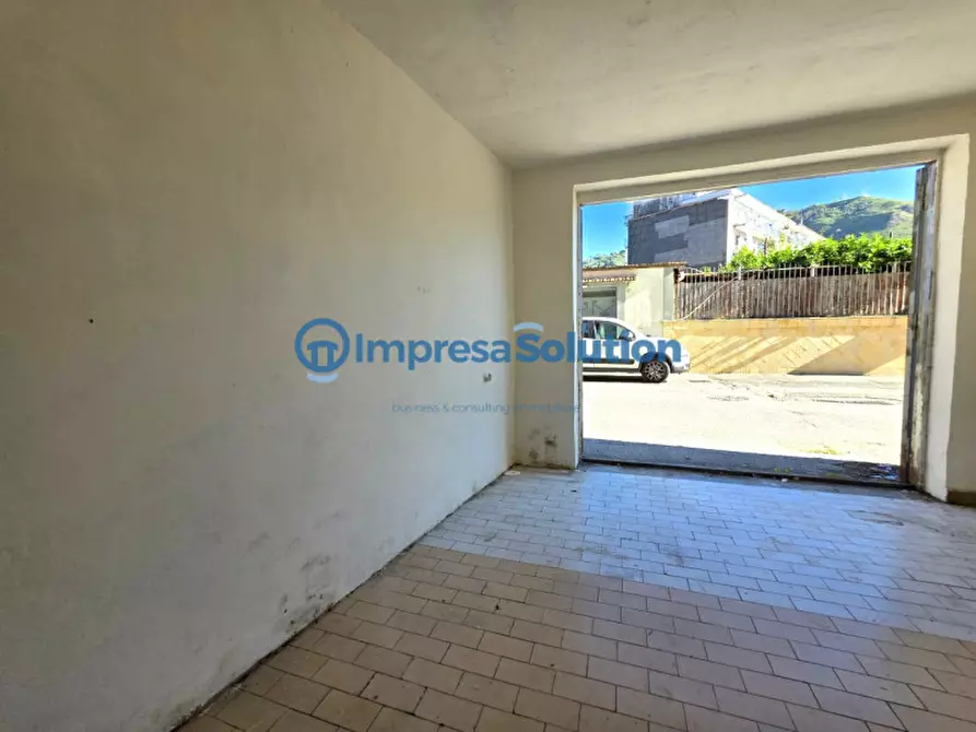 Immagine 15 di Garage in vendita  in Via Vicinale Campanile a Napoli