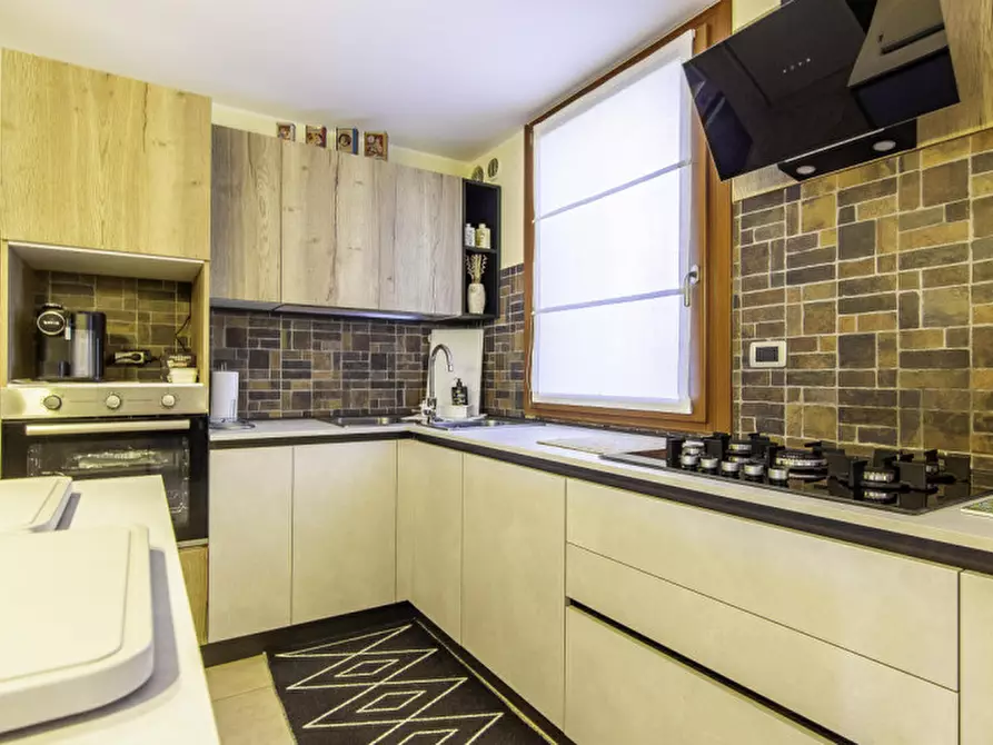 Immagine 10 di Villa in vendita  a Mirano