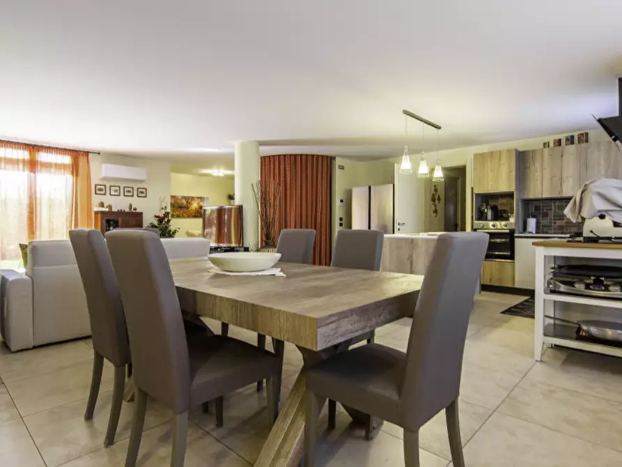 Immagine 12 di Villa in vendita  a Mirano