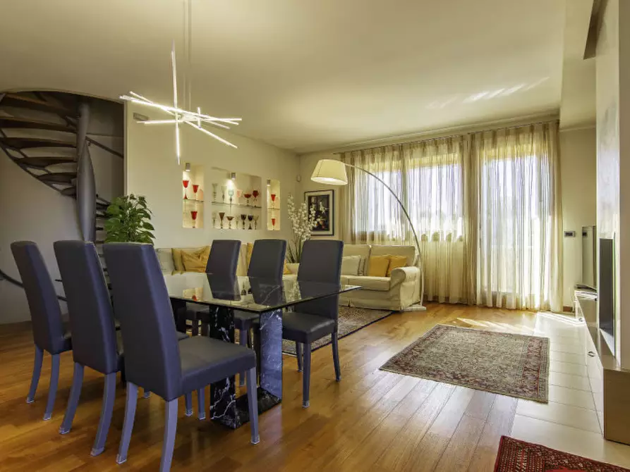 Immagine 23 di Villa in vendita  a Mirano