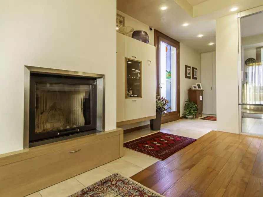 Immagine 30 di Villa in vendita  a Mirano