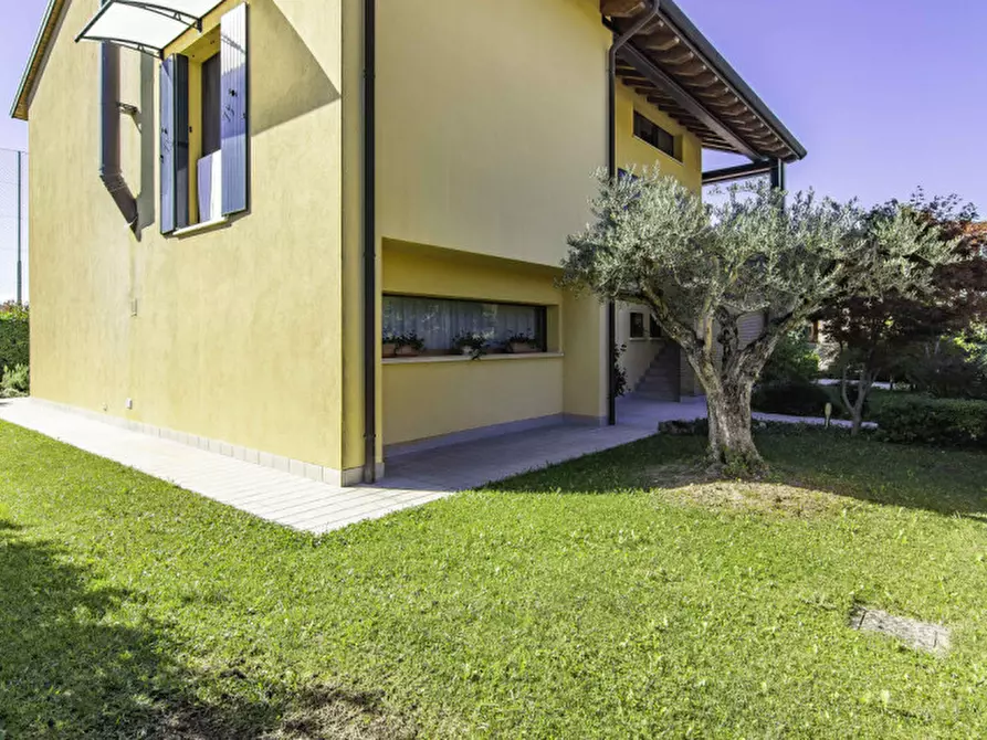 Immagine 54 di Villa in vendita  a Mirano