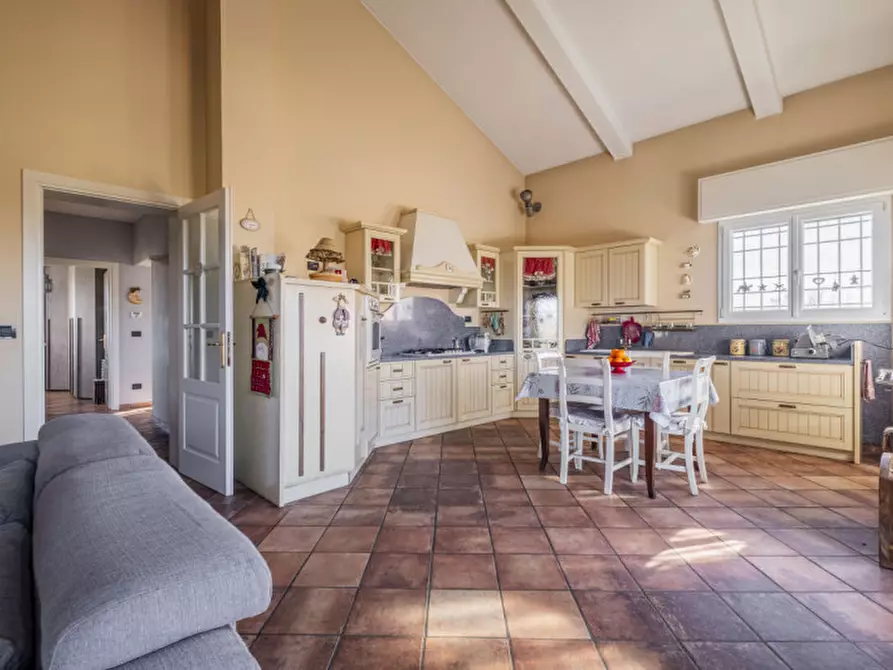 Immagine 1 di Villa in vendita  in Via Tortorelli a Budrio