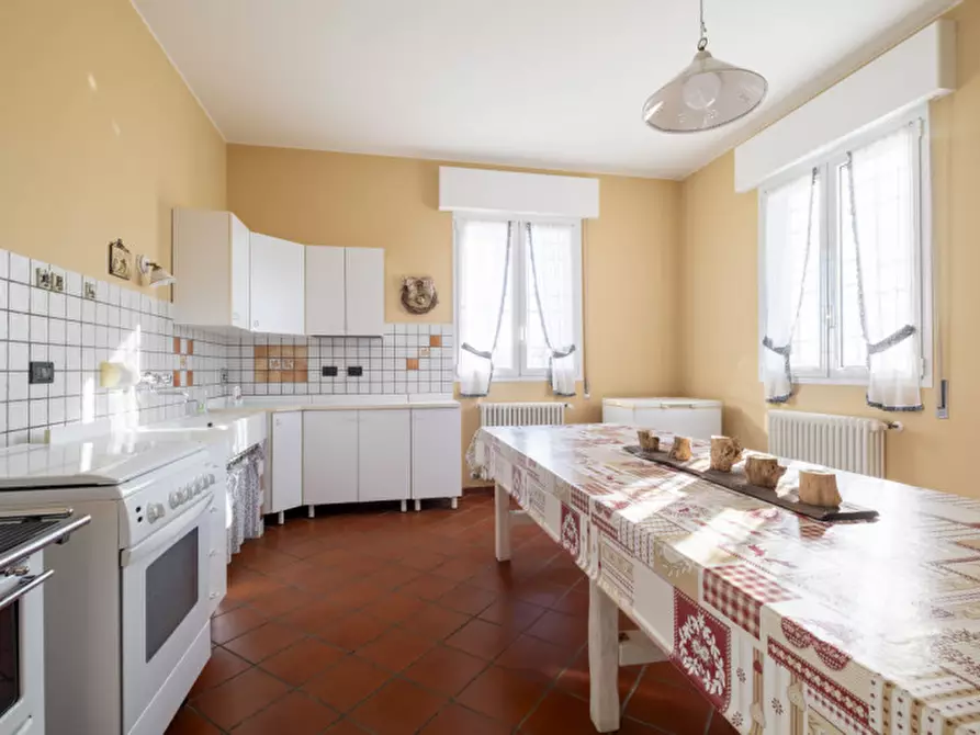 Immagine 15 di Villa in vendita  in Via Tortorelli a Budrio