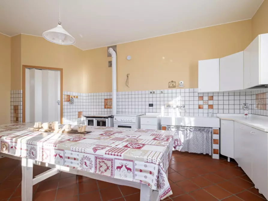 Immagine 17 di Villa in vendita  in Via Tortorelli a Budrio