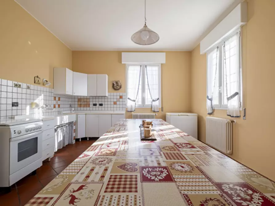 Immagine 18 di Villa in vendita  in Via Tortorelli a Budrio