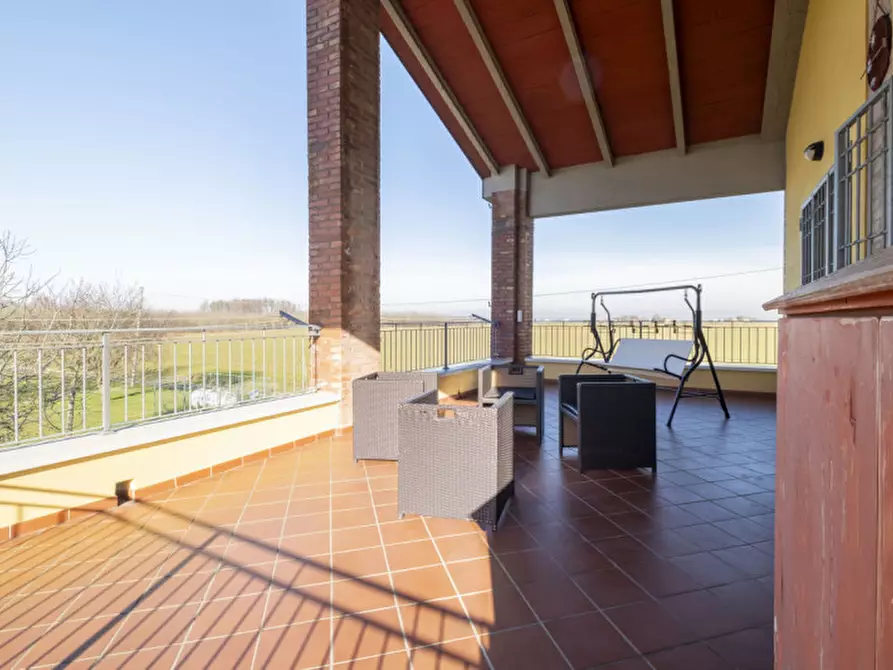 Immagine 37 di Villa in vendita  in Via Tortorelli a Budrio