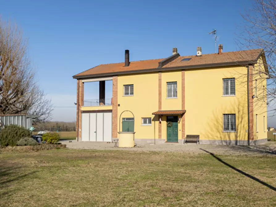 Immagine 42 di Villa in vendita  in Via Tortorelli a Budrio
