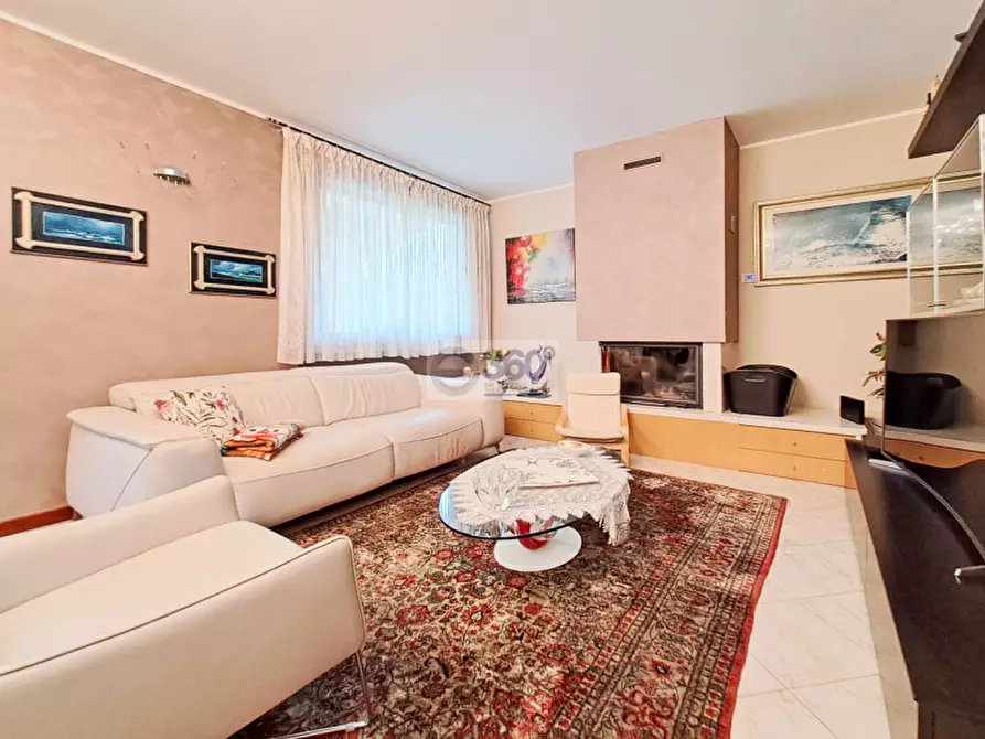 Immagine 8 di Villetta a schiera in vendita  in Via San Carlo Borromeo a Erbusco