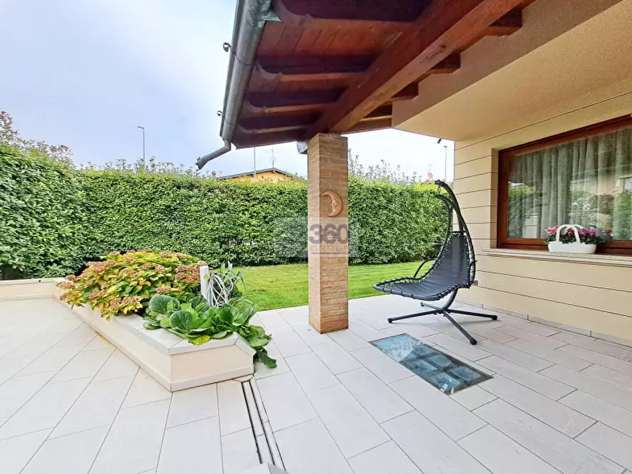 Immagine 23 di Villetta a schiera in vendita  in Via San Carlo Borromeo a Erbusco