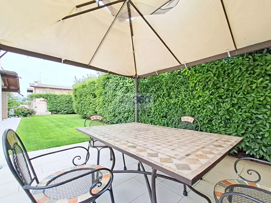 Immagine 25 di Villetta a schiera in vendita  in Via San Carlo Borromeo a Erbusco