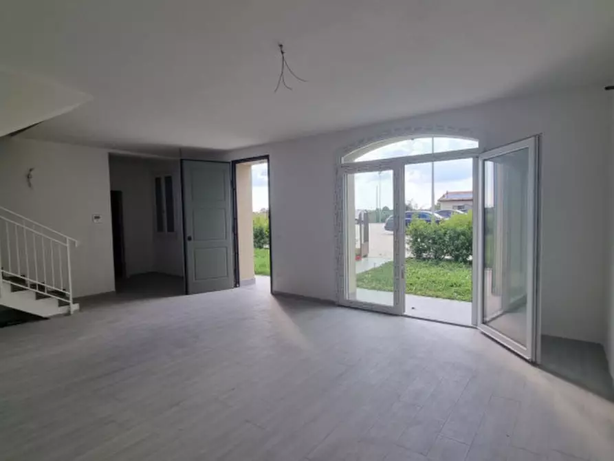 Immagine 2 di Villetta a schiera in vendita  in VIA MORBIDINA DI CORTILE a Carpi