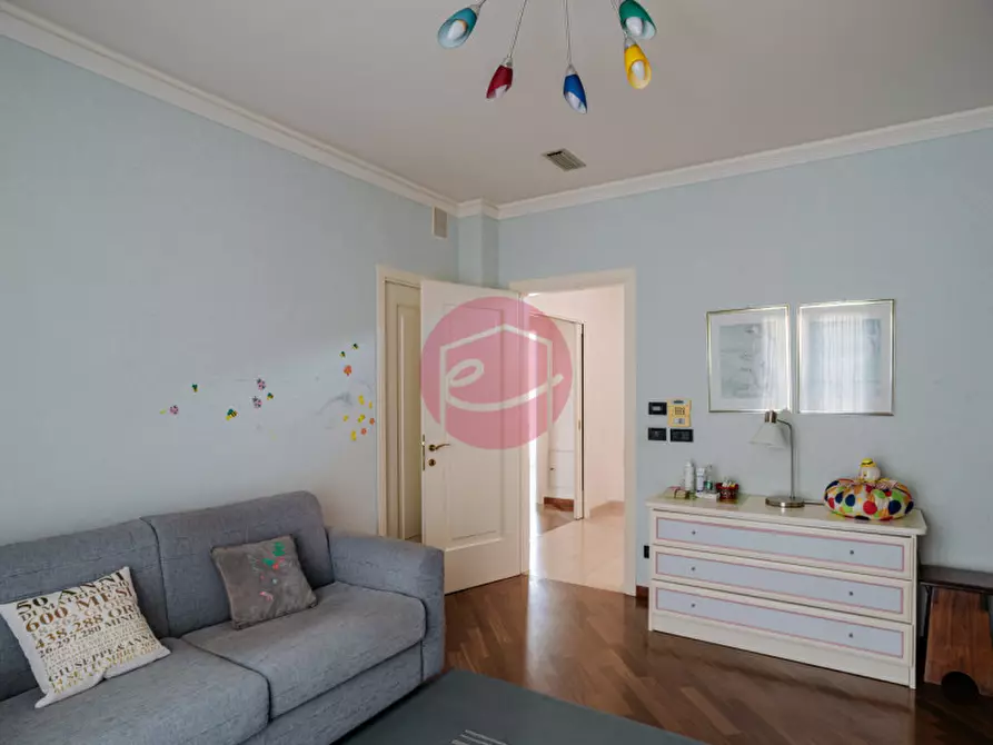 Immagine 15 di Villa in vendita  a Savignano Sul Rubicone