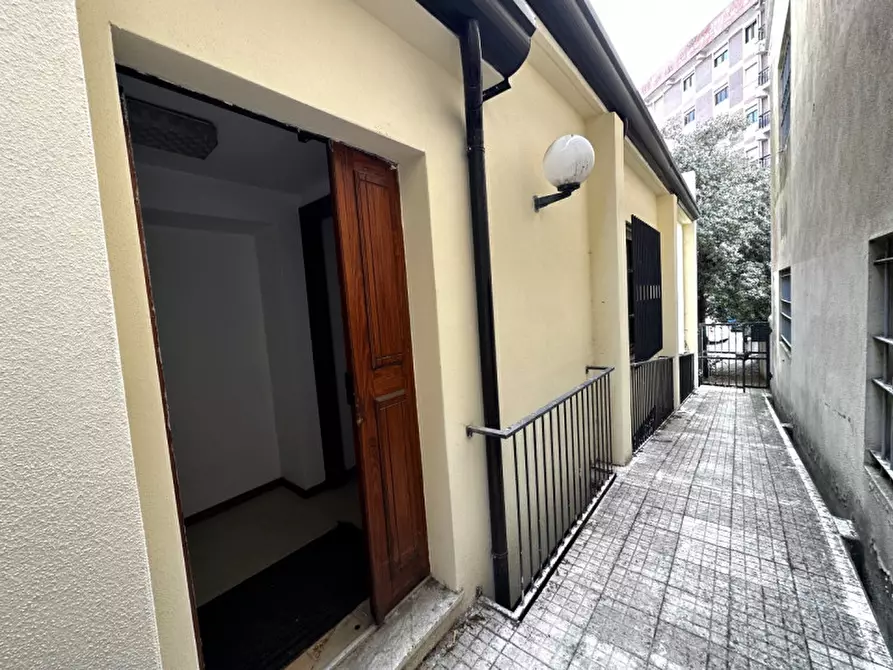 Immagine 1 di Appartamento in vendita  in via istiritta a Nuoro