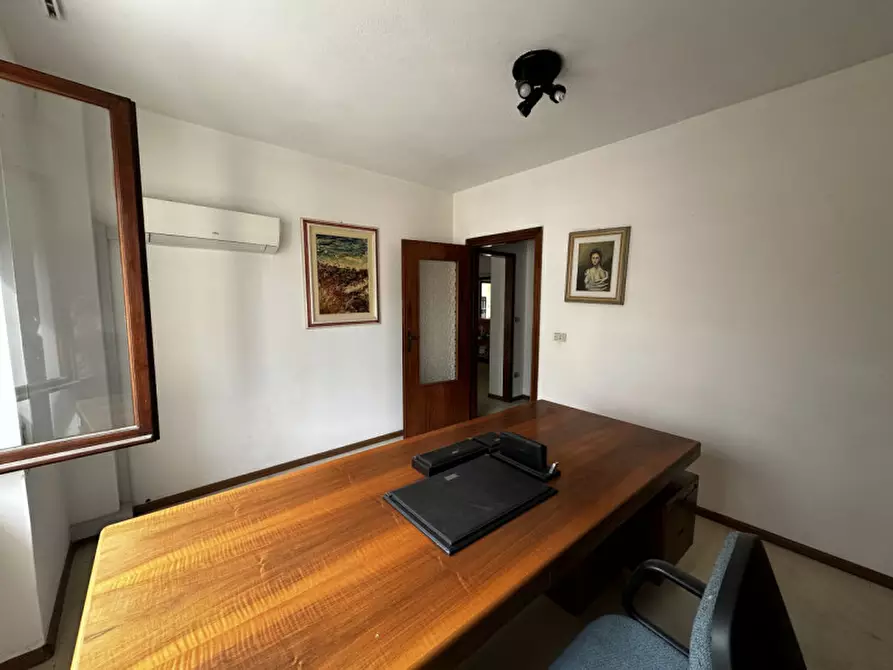 Immagine 2 di Appartamento in vendita  in via istiritta a Nuoro