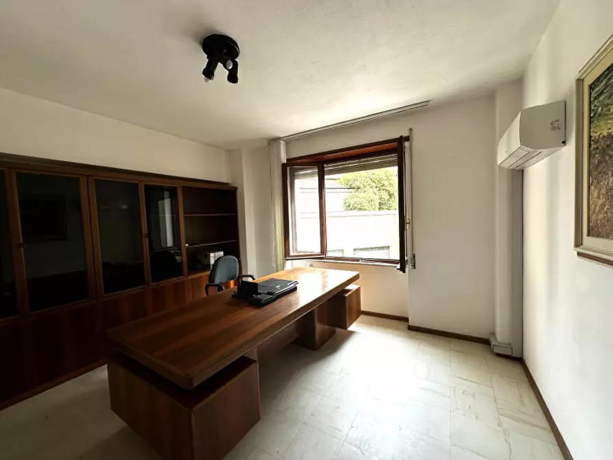 Immagine 8 di Appartamento in vendita  in via istiritta a Nuoro