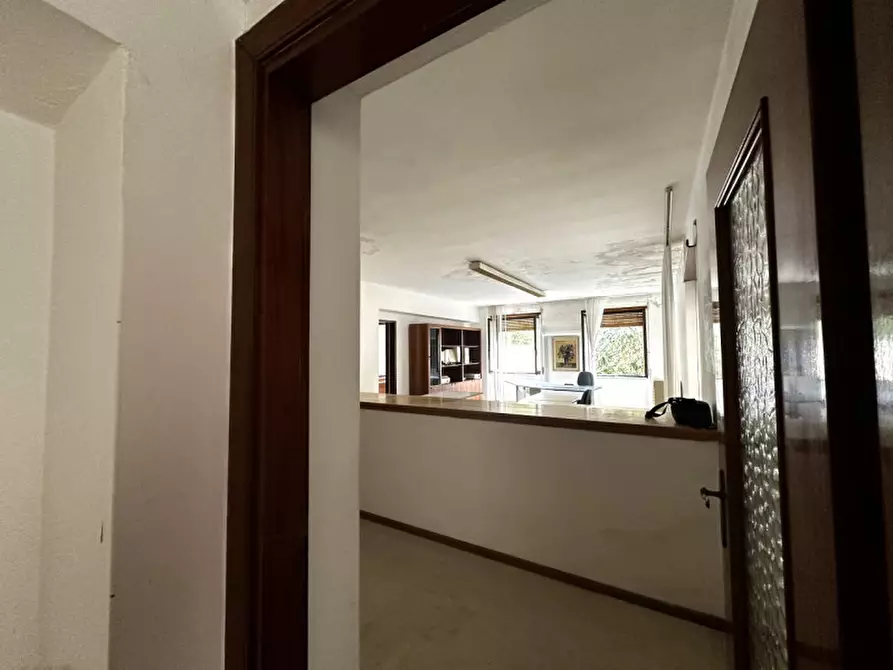 Immagine 13 di Appartamento in vendita  in via istiritta a Nuoro