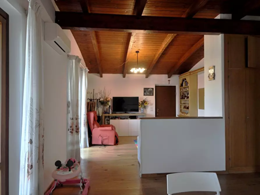Immagine 5 di Appartamento in vendita  in Via Antonio Vivaldi a Loro Ciuffenna