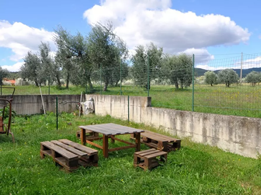 Immagine 15 di Appartamento in vendita  in Via Antonio Vivaldi a Loro Ciuffenna