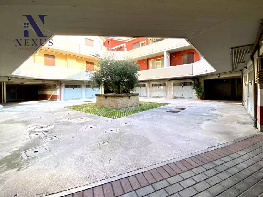 Immagine 21 di Appartamento in vendita  a Fano