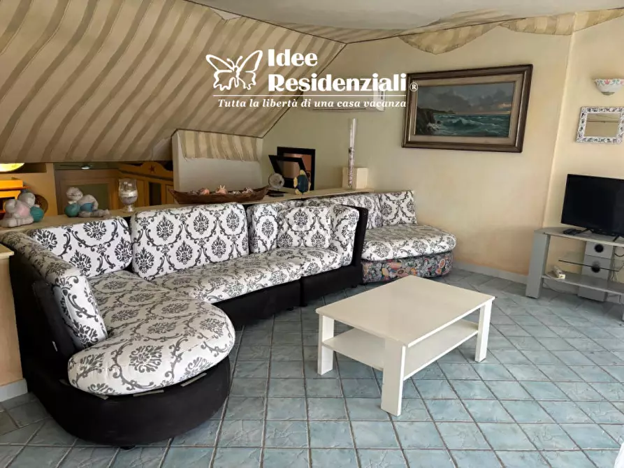 Immagine 9 di Appartamento in vendita  a Golfo Aranci