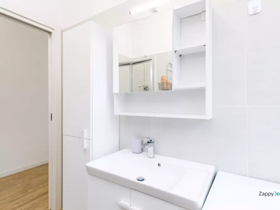 Immagine 12 di Appartamento in affitto  in Via Carlo Lorenzini a Roma