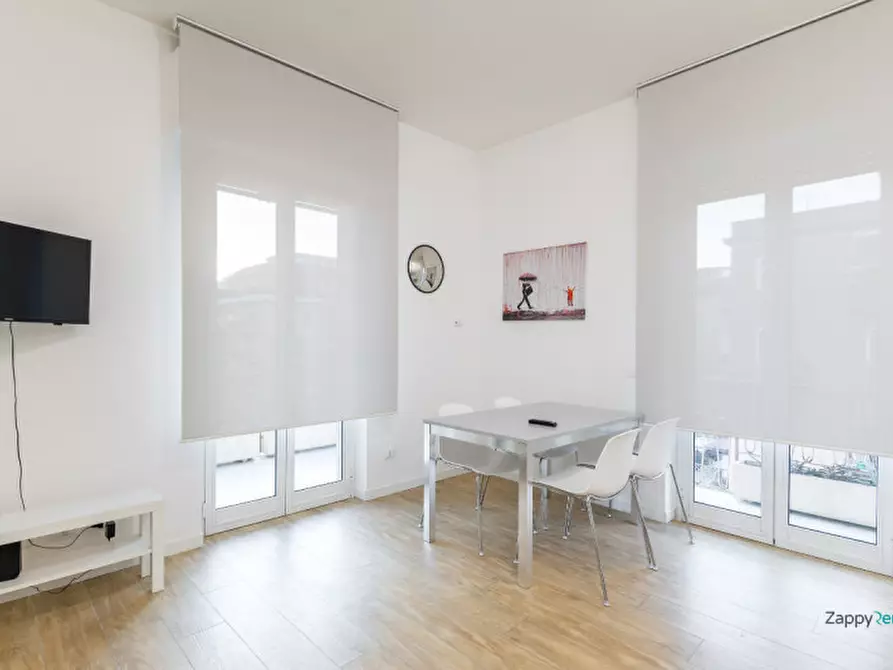 Immagine 15 di Appartamento in affitto  in Via Carlo Lorenzini a Roma