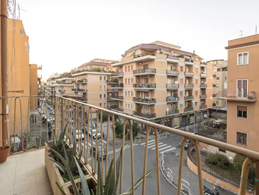 Immagine 26 di Appartamento in affitto  in Via Carlo Lorenzini a Roma