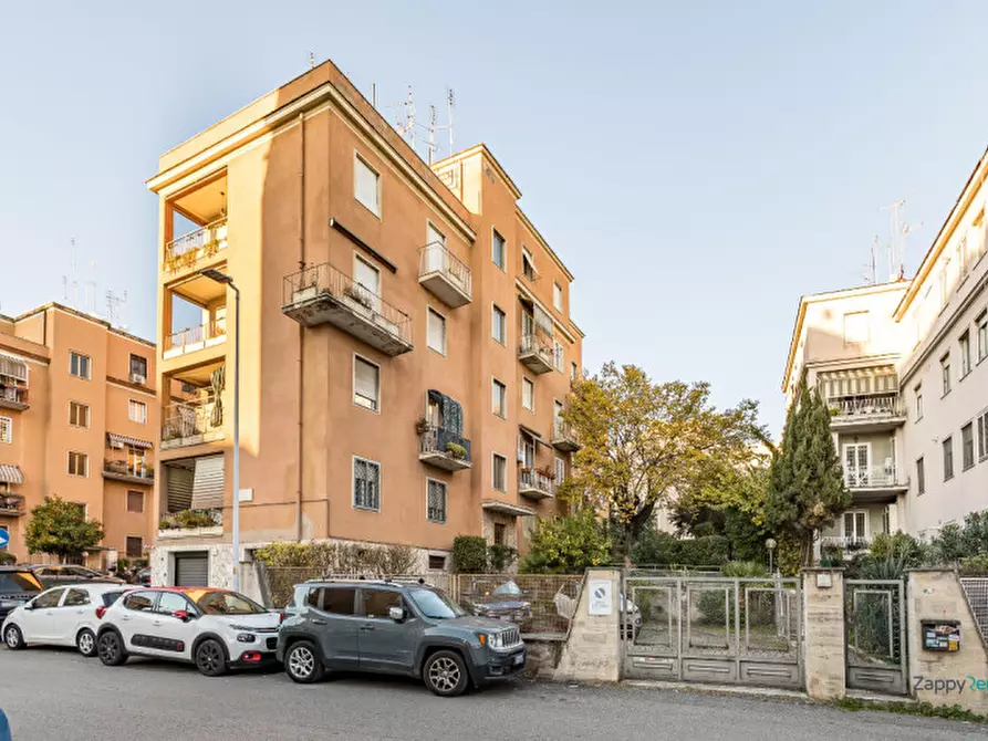 Immagine 28 di Appartamento in affitto  in Via Carlo Lorenzini a Roma