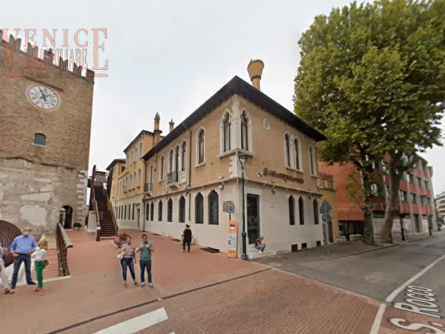 Immagine 4 di Attività commerciale in vendita  a Venezia