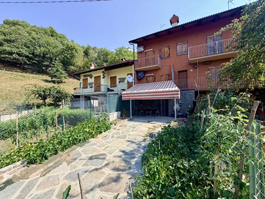 Immagine 1 di Villetta a schiera in vendita  in Borgata faiallo 79 a Pont Canavese