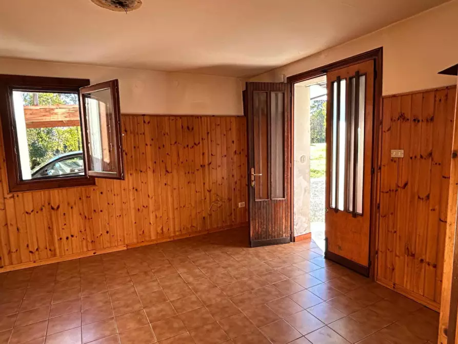 Immagine 8 di Rustico / casale in vendita  in Via Raffaello 7 a Gruaro