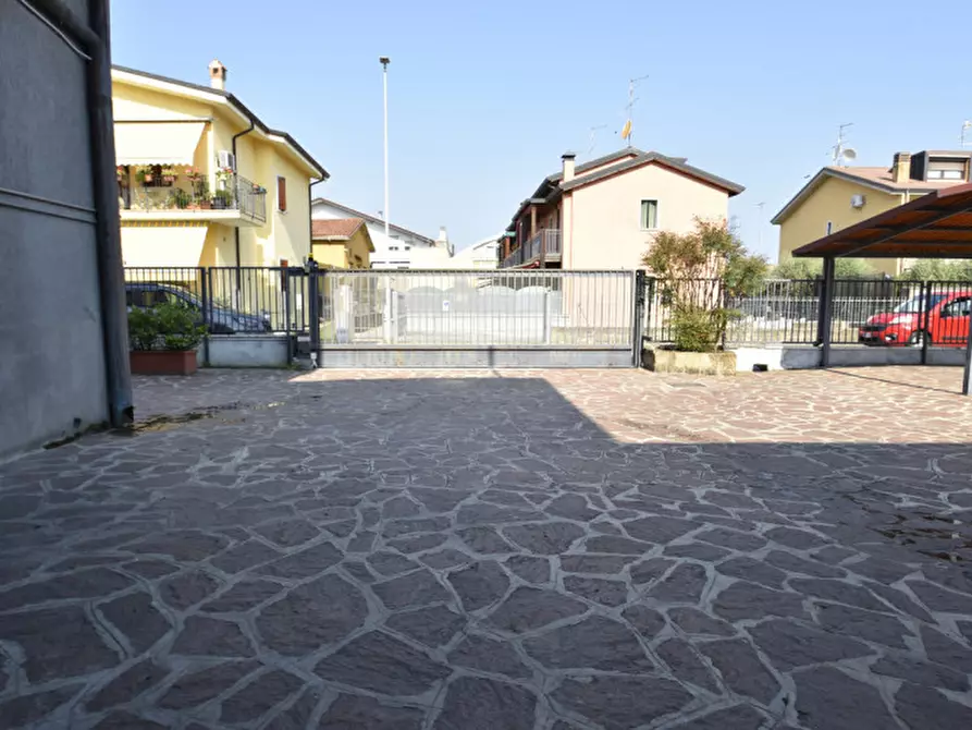 Immagine 6 di Laboratorio in affitto  in VIA SAN CRISPINO 11 a Bussolengo