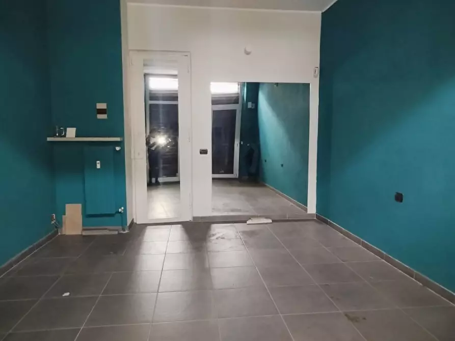 Immagine 2 di Negozio in affitto  in Via Michele Lessona 91/A a Torino