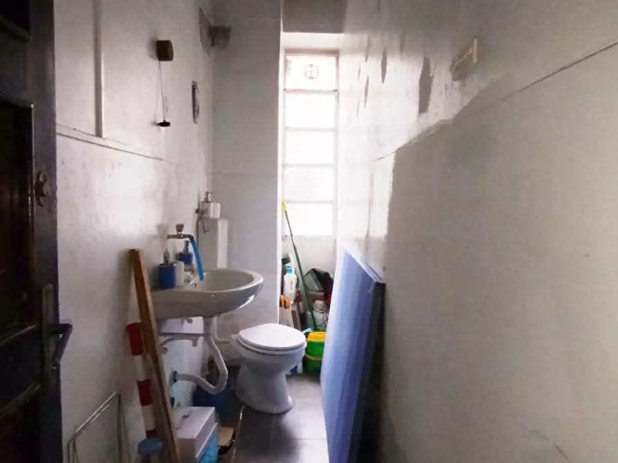 Immagine 4 di Negozio in affitto  in Via Michele Lessona 91/A a Torino