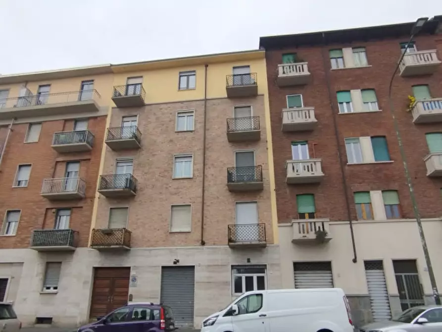 Immagine 9 di Negozio in affitto  in Via Michele Lessona 91/A a Torino