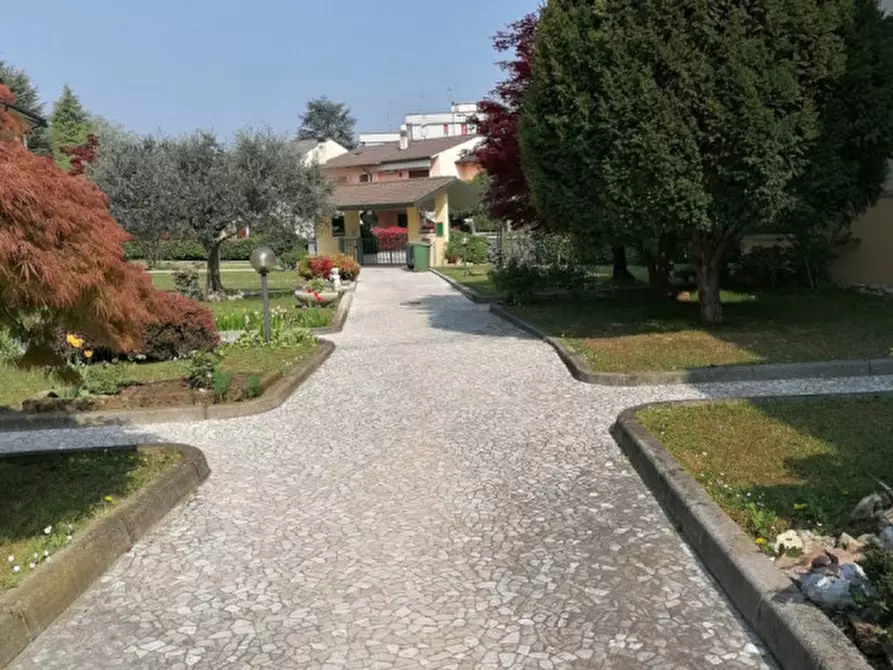 Immagine 34 di Villetta a schiera in vendita  in VIA LUIGI STURZO a Vicenza