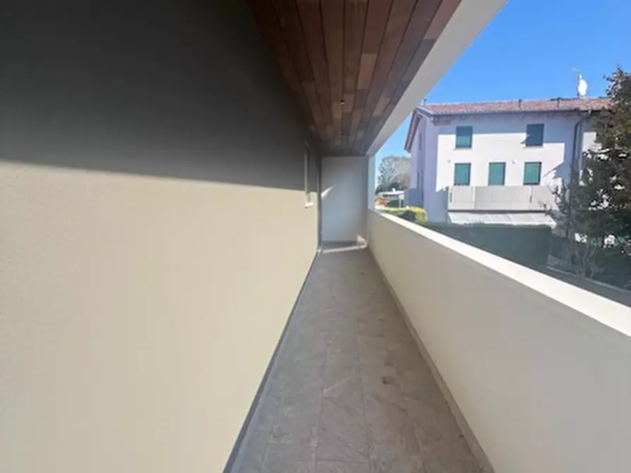 Immagine 13 di Appartamento in vendita  a Campolongo Maggiore