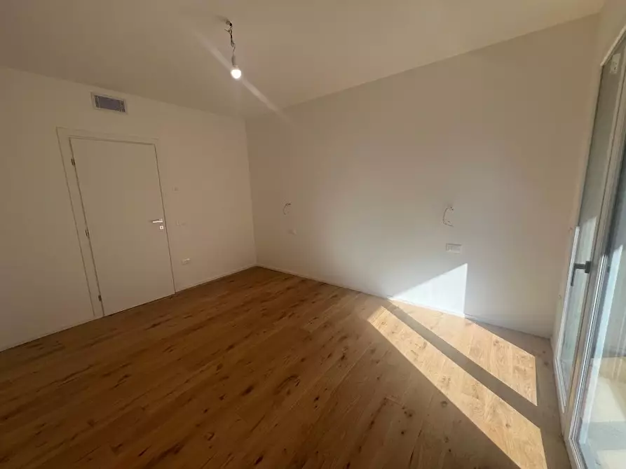 Immagine 18 di Appartamento in vendita  a Campolongo Maggiore