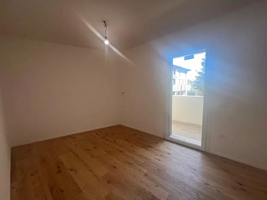 Immagine 22 di Appartamento in vendita  a Campolongo Maggiore