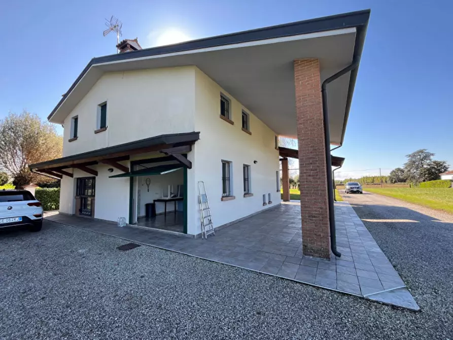 Immagine 2 di Casa indipendente in vendita  a Rubano