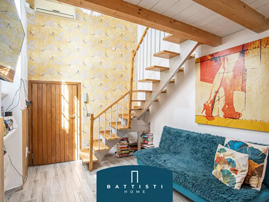 Immagine 2 di Appartamento in vendita  in Via degli Orti d'Alibert a Roma