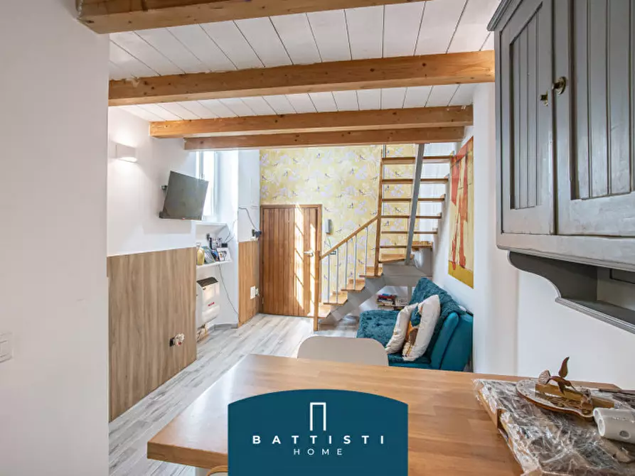 Immagine 6 di Appartamento in vendita  in Via degli Orti d'Alibert a Roma